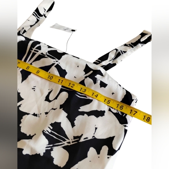 Banana Republic | NWT White Floral Silky Tank Black & White Boxy Camisole Top - Picture 6 of 12